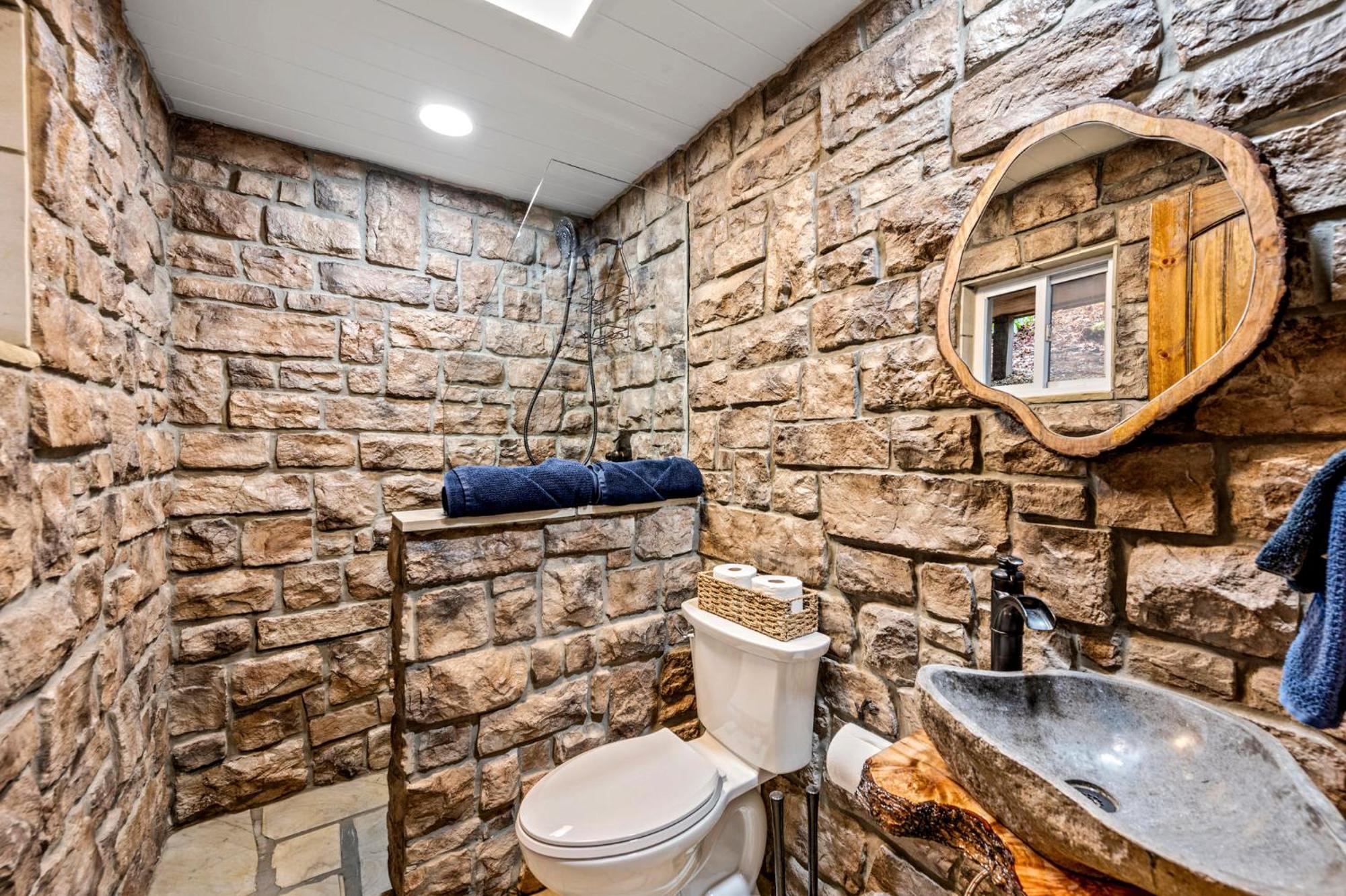 1Mile Downtown, Handicap Ramp, Hot Tub, Game Room Гетлинбург Екстериор снимка