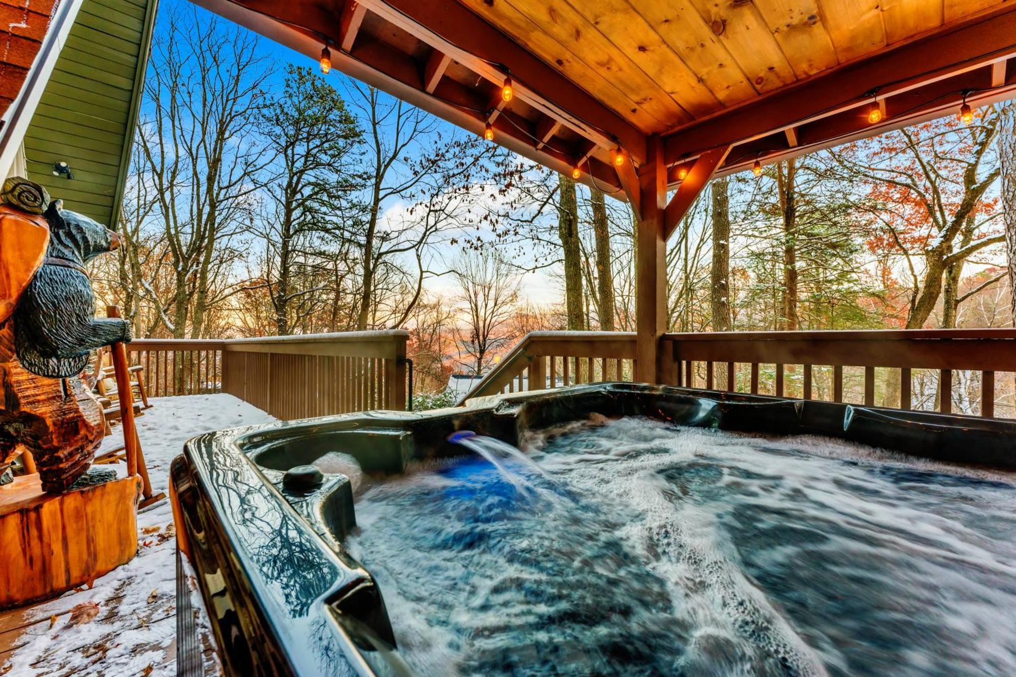 1Mile Downtown, Handicap Ramp, Hot Tub, Game Room Гетлинбург Екстериор снимка