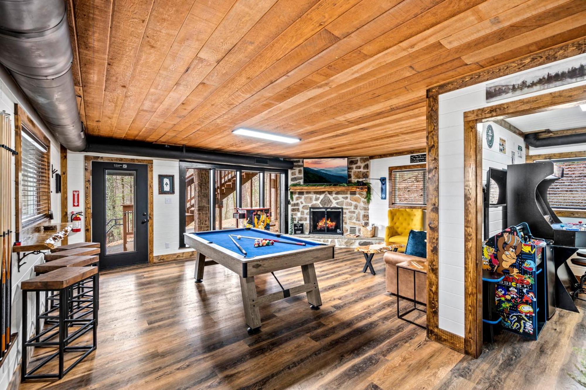 1Mile Downtown, Handicap Ramp, Hot Tub, Game Room Гетлинбург Екстериор снимка