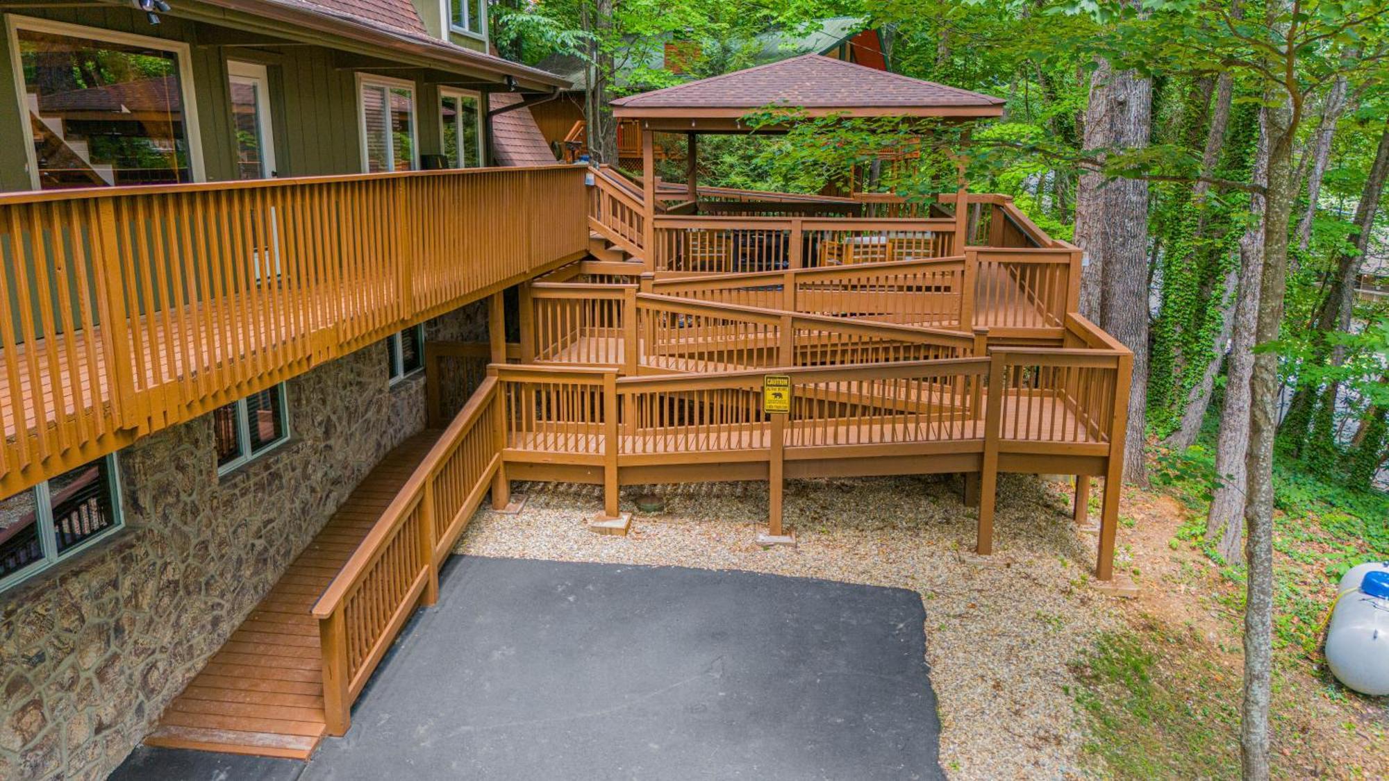 1Mile Downtown, Handicap Ramp, Hot Tub, Game Room Гетлинбург Екстериор снимка